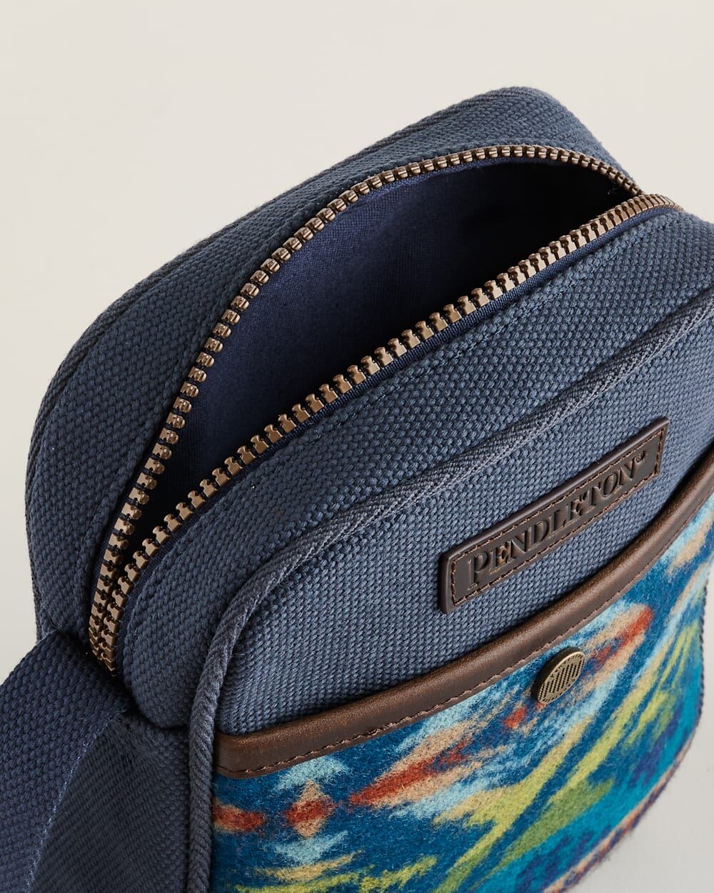 Pendleton Women's Diamond Desert Crossbody Satchel in Blue