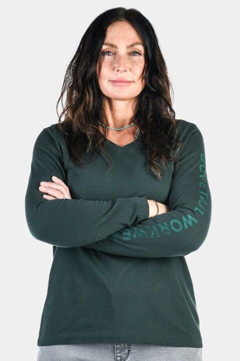 Dovetail Workwear Women's Long Sleeve V-Neck Tee in Forest Green