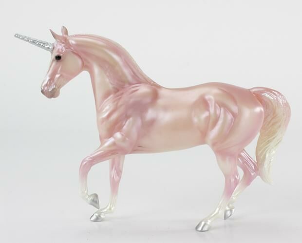 Breyer Freedom Series (Classics) Aurora Unicorn Model Horse Toy 62059