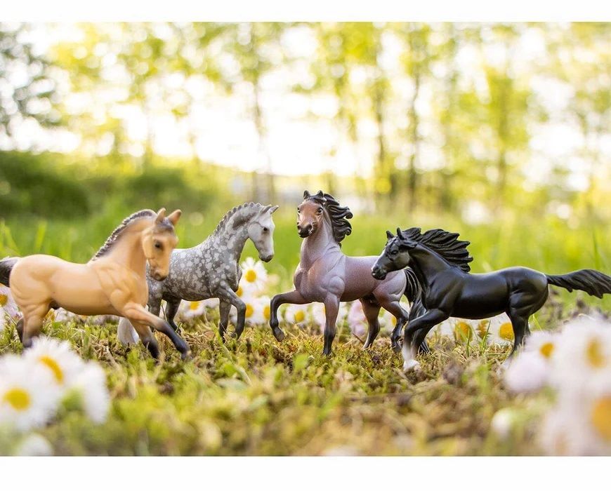 Breyer Poetry in Motion Gift Toy Horse Set