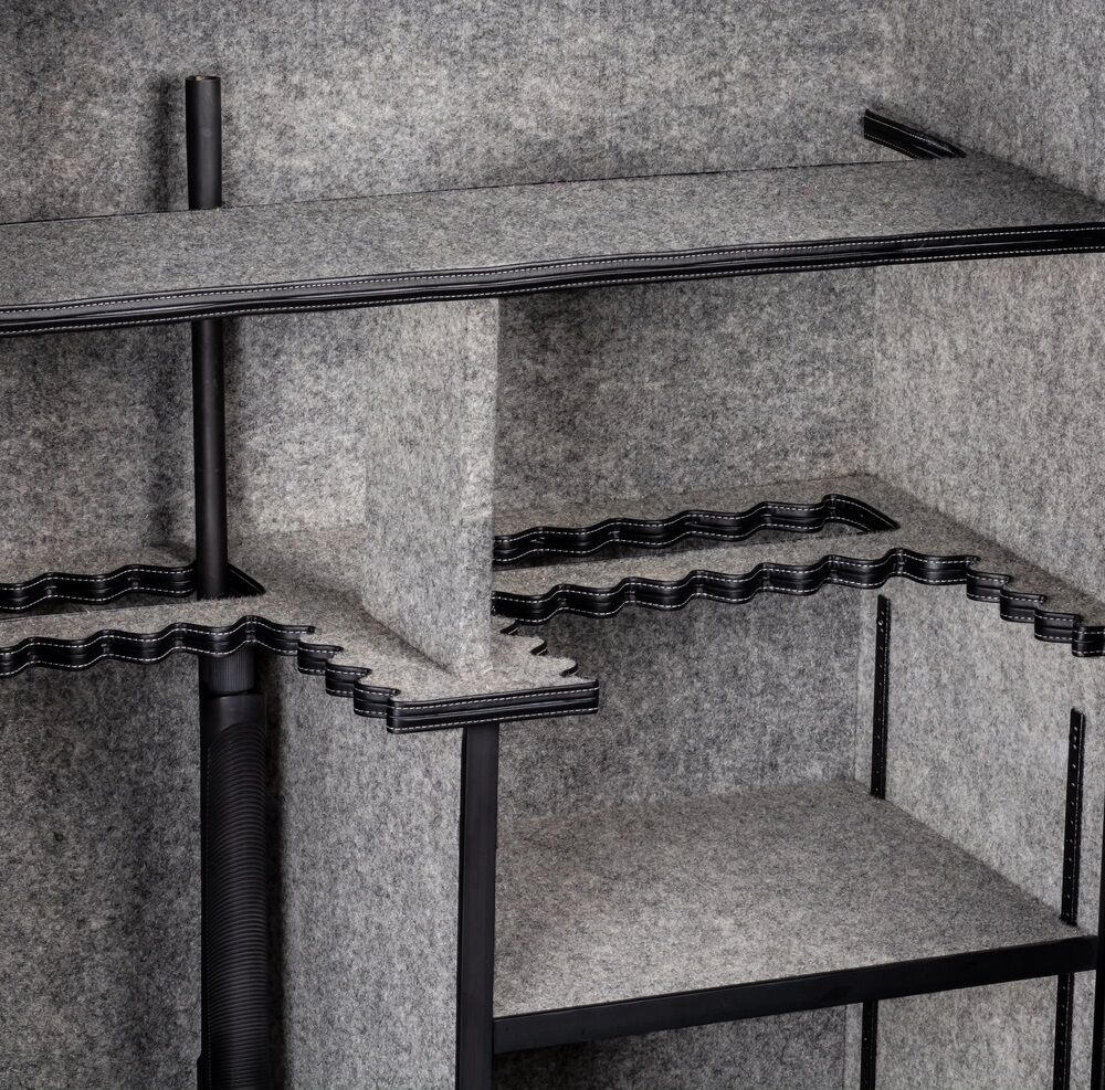 Rhino 44 Gun Safe with Black Flag