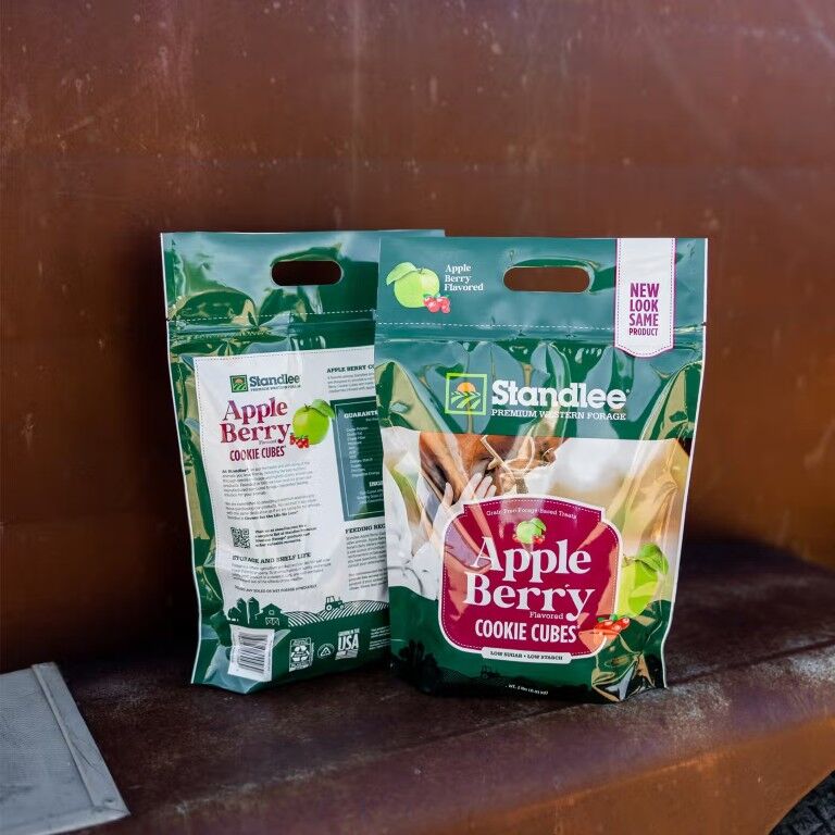 Standlee Premium Western Forage Apple Berry Cookie Cubes Horse Treats, 5-Lb