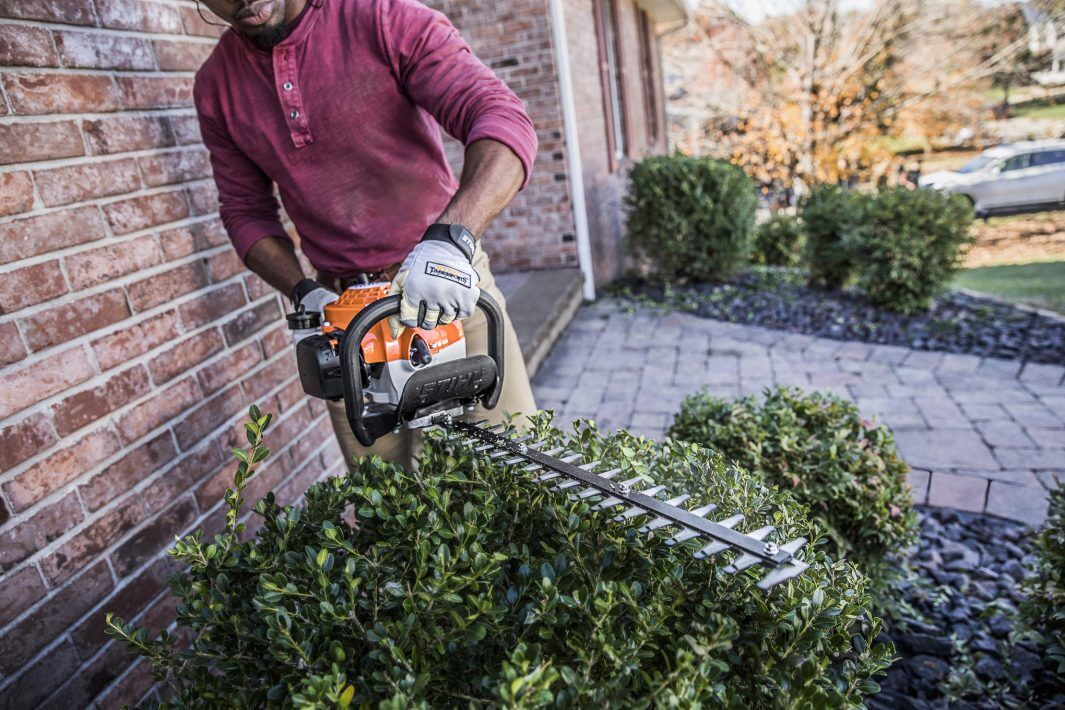 STIHL HS 45 ElastoStart Gas Hedge Trimmer, 18 in.