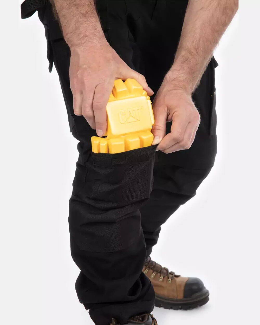 CAT Insertable Black Knee Pads