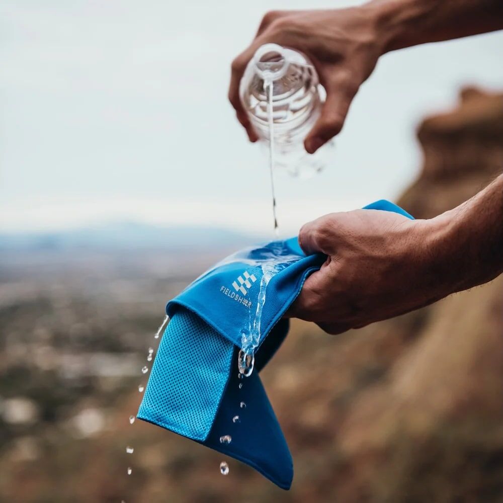 Fieldsheer Hydrologic Cooling Towel in Blue