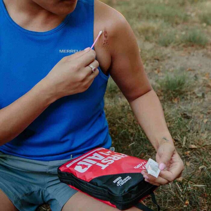 Adventure Medical Kits Adventure First Aid 2.0