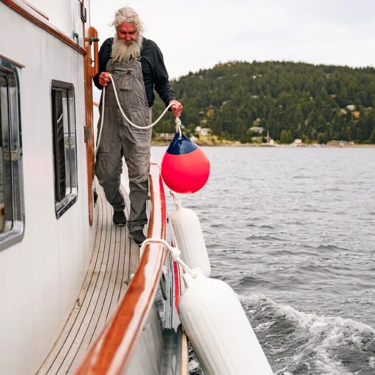 Polyform G-Series Black Boat Fender G-3, 5 1/2-In x 9-In