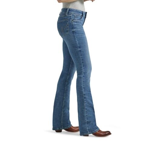 Wrangler Women's Mid Rise Essential Bootcut Jean inJayne