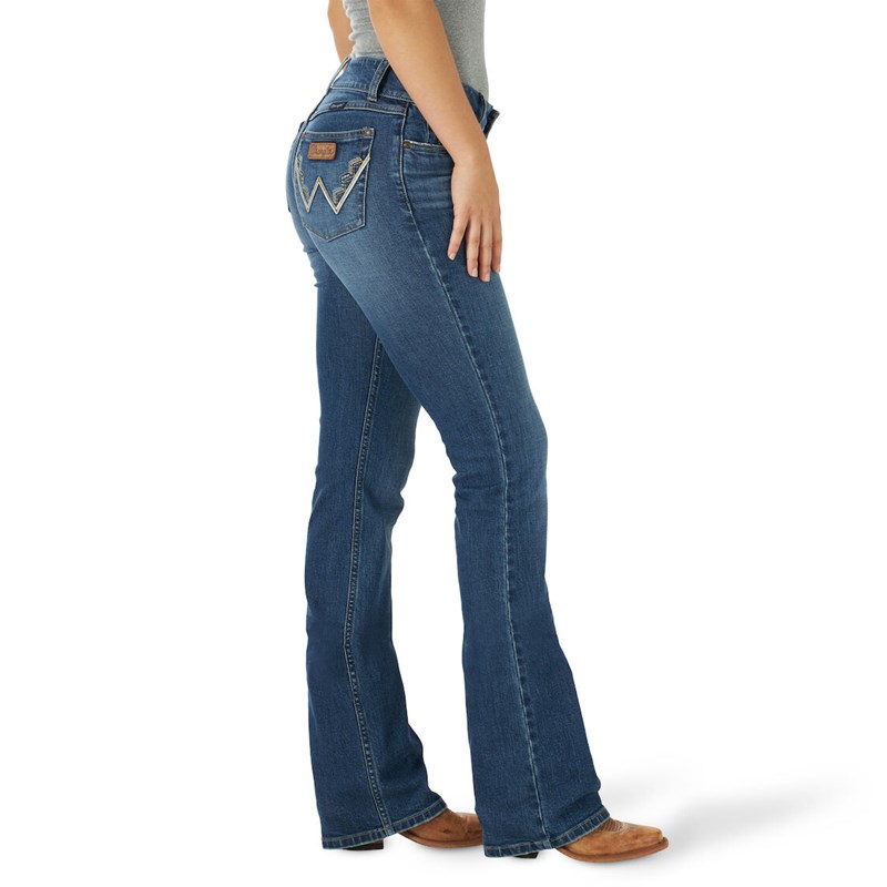 discretie struik Mobiliseren Wrangler® Women's Retro® Mae Mid Rise Boot Cut Jean in Kasey - Jeans/Pants  & Shorts | Wrangler | Coastal Country