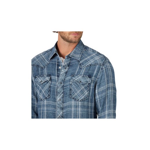Wrangler® Men's Retro® Long Sleeve Plaid Snap Shirt in Blue/White
