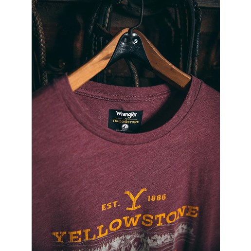 Wrangler X Yellowstone Men's Dutton Ranch T-Shirt In Burgundy Heather
