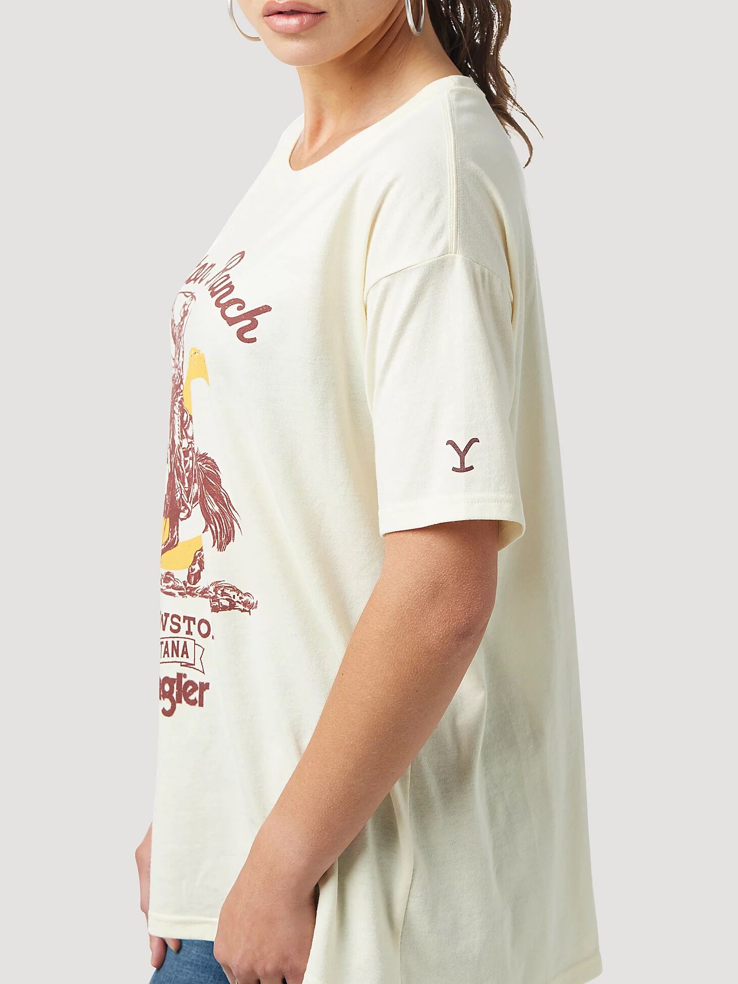 Wrangler X Yellowstone Women's Oversized Graphic Tee In Tofu